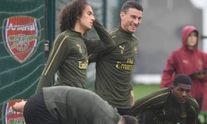 koscielny-arsenal-training-returns