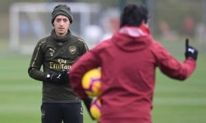 Mesut_Ozil_Arsenal_training